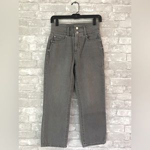 Straight leg, high waisted, gray crop jeans from Ann Taylor. Soft and stretchy!